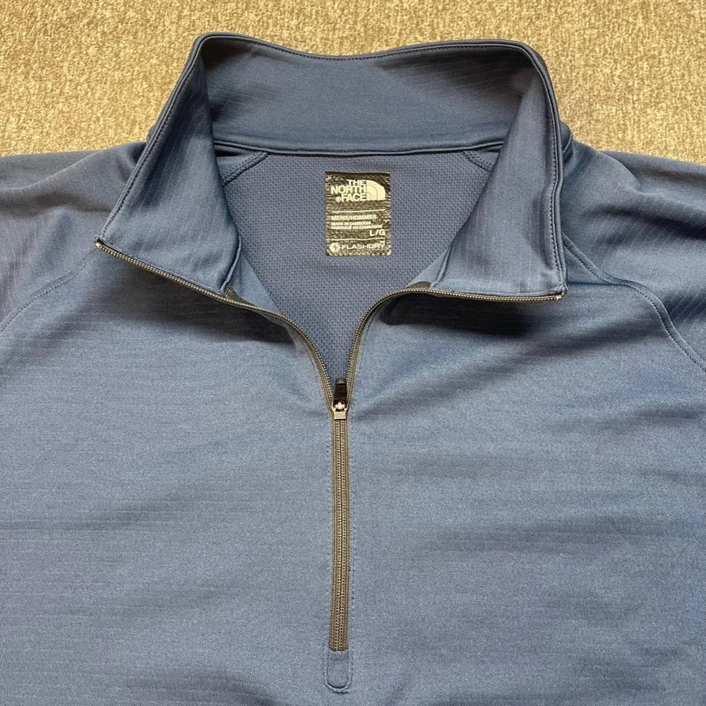 The North Face Mens FlashDry Quarter Zip Pullover Blue Slate Active Top Large